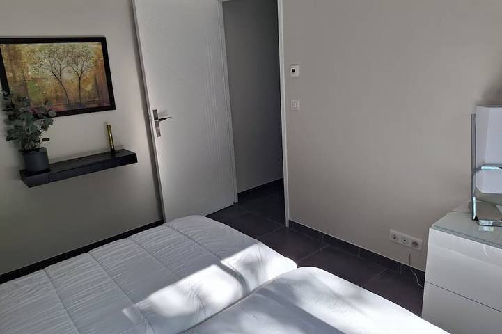 Location de vacances pour 6 personnes, avec jardin à Chasteaux - 4