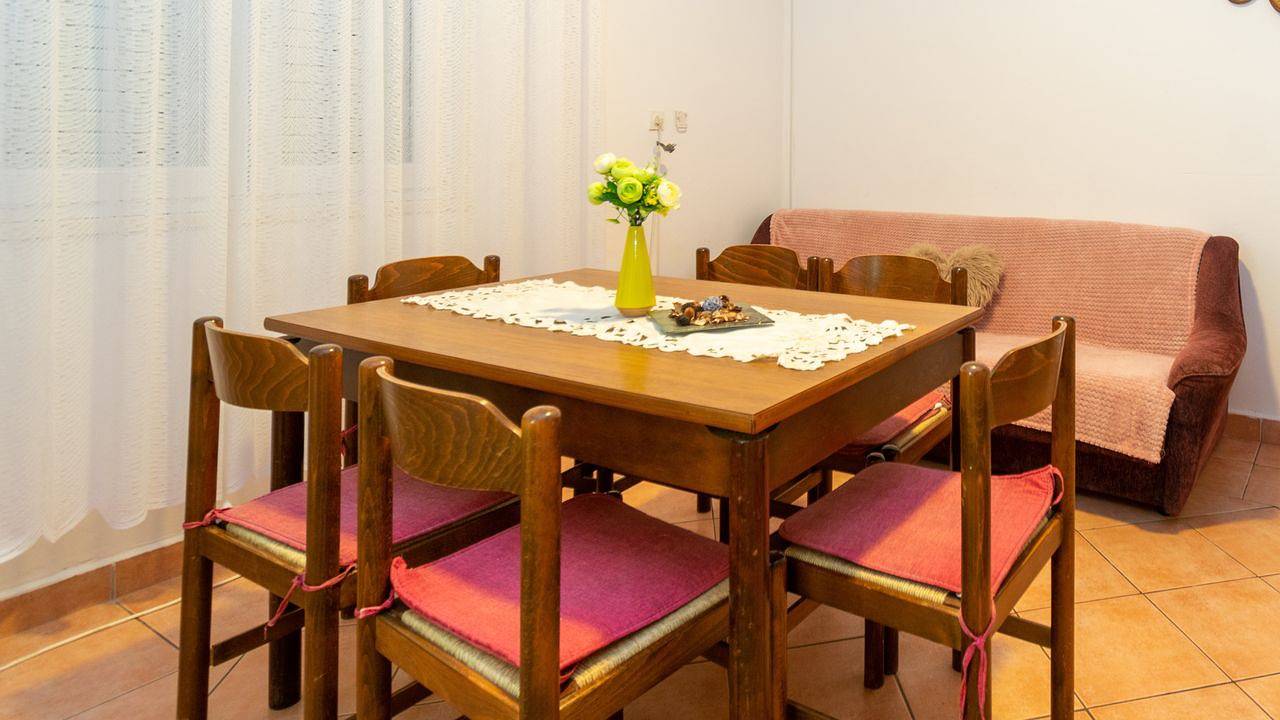 Ganze Ferienwohnung, Ferienwohnung für 8 Personen (87 m²) in Stara Novalja in Stara Novalja, Pag