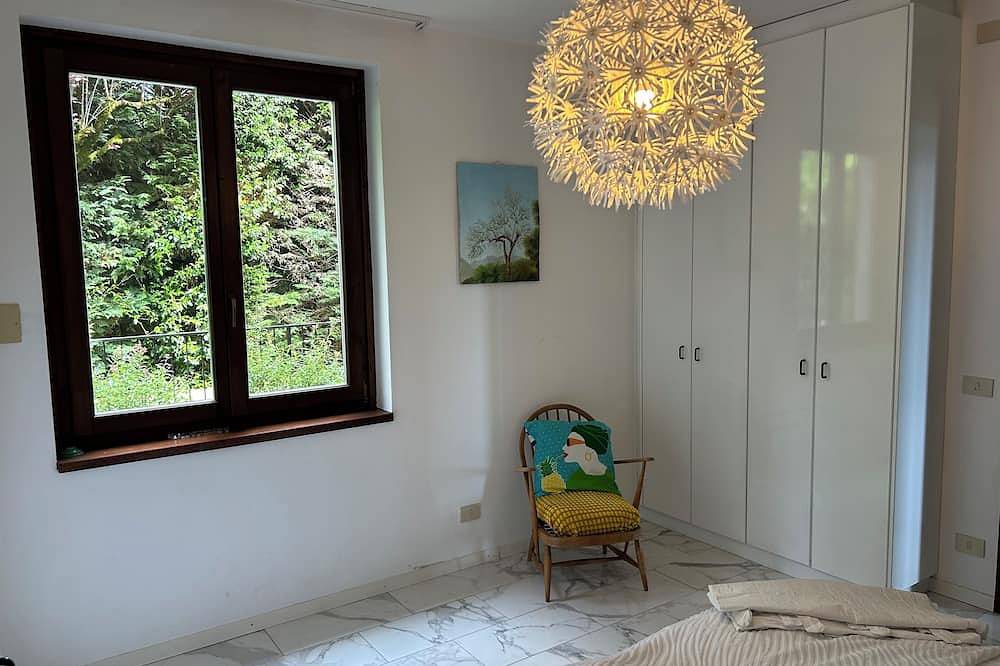 Ganze Wohnung, Seeblick, Sonnenterrasse, mediterraner Garten, gemütliche Wohnung, in Drano (Valsolda), Valsolda
