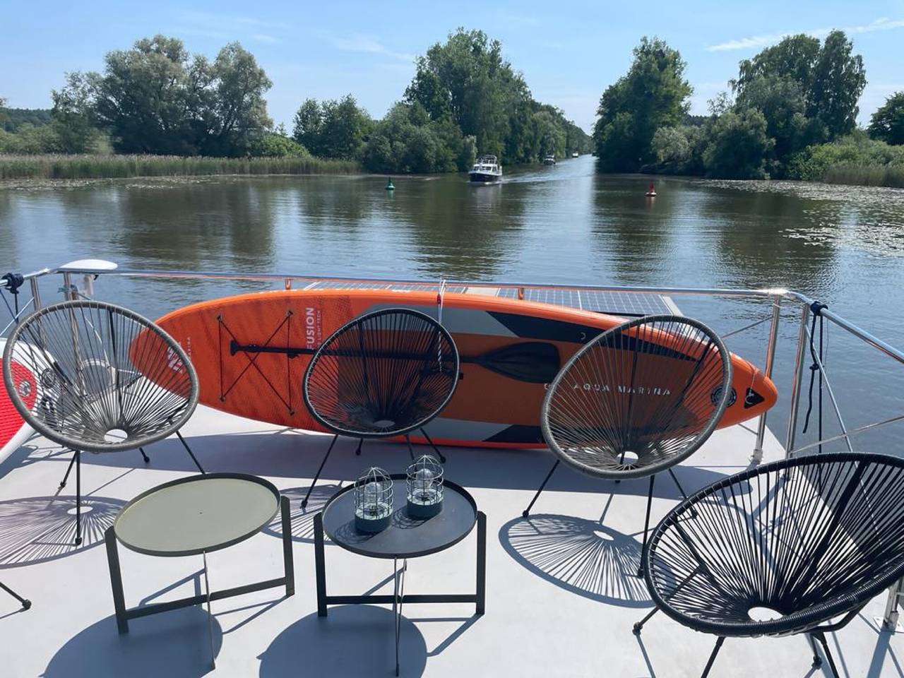 Führerscheinfreies mobiles Hausboot "My Way" auf der Mecklenburgischen Seenplatte in Südmüritz, Müritz