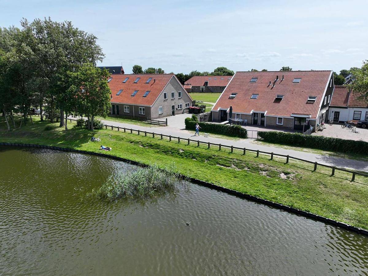 Eight-Bedroom Holiday Home in Nes, Westfriesische Inseln