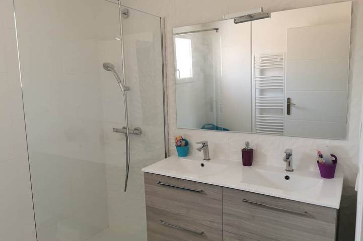 Location de vacances pour 8 personnes, avec jardin à Saint-Mathieu-de-Tréviers - 4