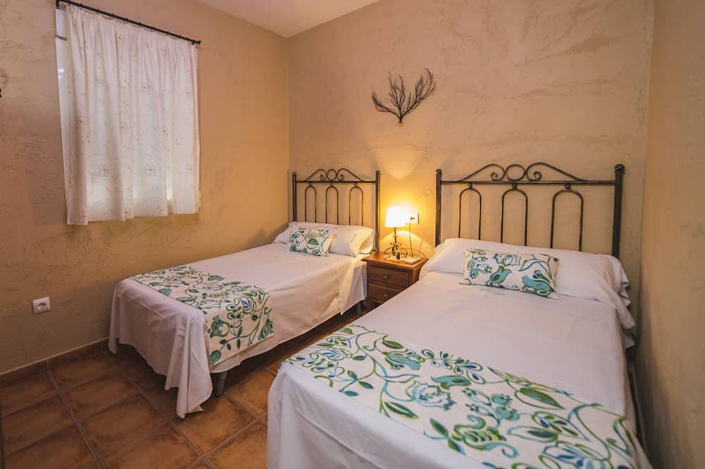 Apartamento entero, Agroturismo Bio El Cortijillo  Centro Andalucia ideal para conocer Andalucia in Luque, Sierras Subbéticas