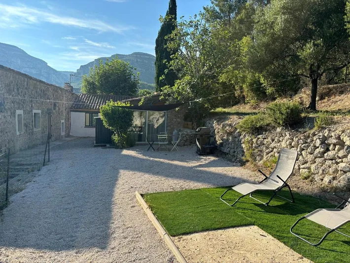 Apartamento de vacaciones para 4 personas, con terraza además de vistas y jardín - 1