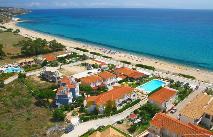 Hôtel pour 3 personnes, avec vue et piscine ainsi que terrasse et jardin
