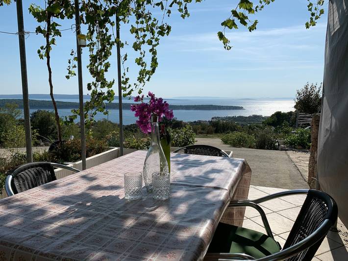 Ferienwohnung für 3 Personen, mit Balkon/Terrasse, mit Haustier in Banjol