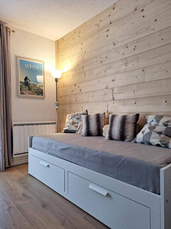 Appartement entier, One-Bedroom Apartment in Auron, Saint-Étienne-de-Tinée
