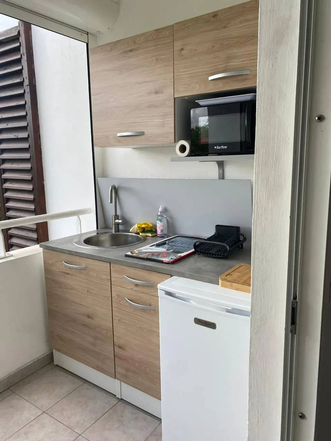 Estudio entero, Estudio moderno junto a la playa en Les Abymes - 24 m² in Les Abymes, Guadalupe