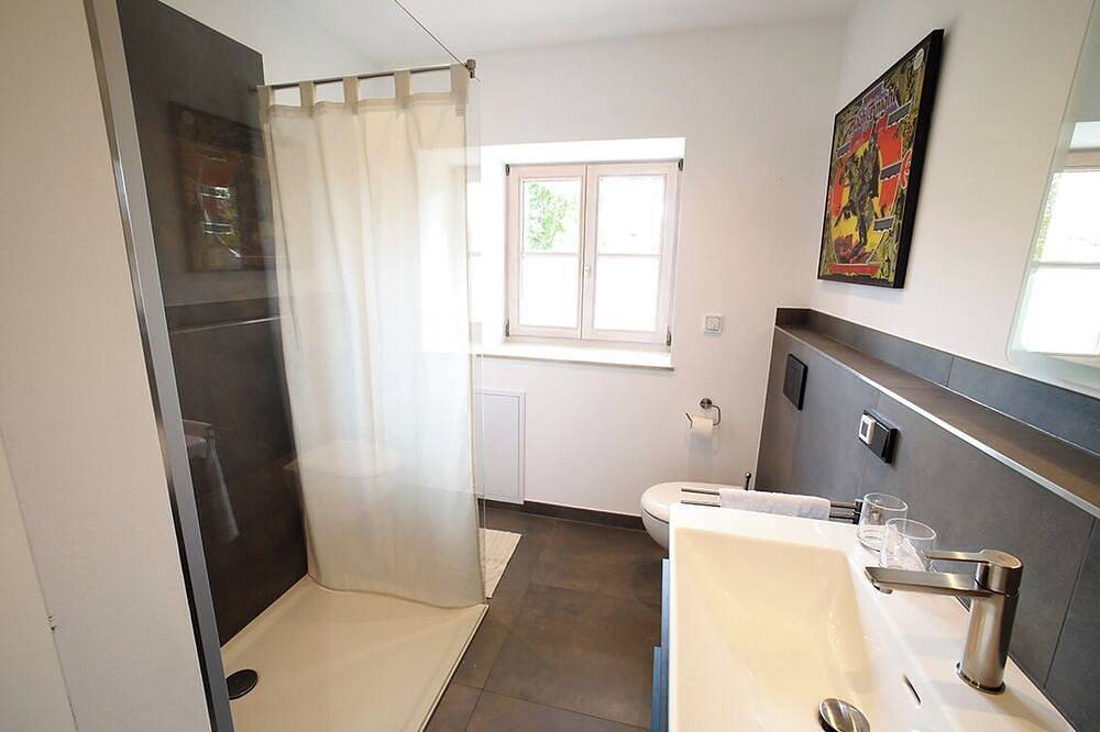 Ganze Wohnung, Beim Wehnerbauer -  Mara Zauberhaftes Ferienapartment in Seenähe in Utting, Ammersee