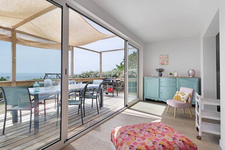 Appartement entier, Appartement 'Les Sables Pailletés 10p' avec vue mer, terrasse privée et Wi-Fi in Château-d'Olonne, Les Sables-d'Olonne