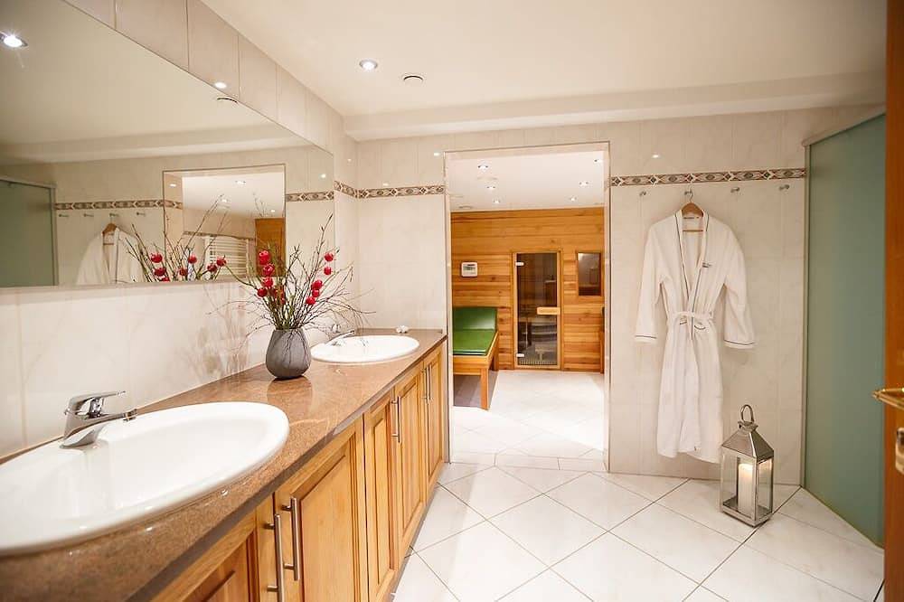 Exklusives Ferienhaus für 8-10 Personen mit Sauna, Grillplatz, 5 Parkplätzen in Bad Schandau, Elbsandsteingebirge