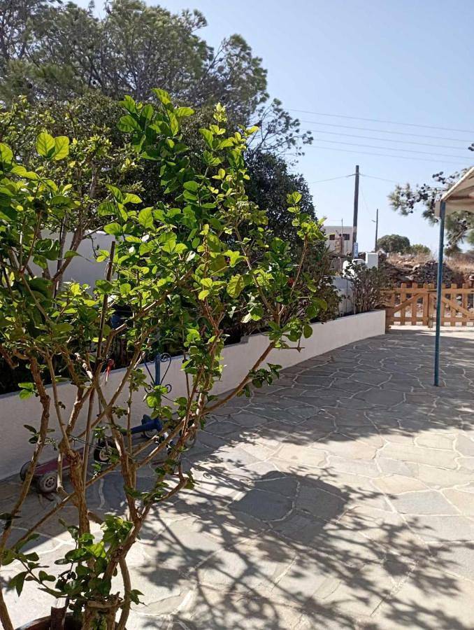 Location de vacances pour 2 personnes, avec vue ainsi que jardin et terrasse dans Kithnos Chora