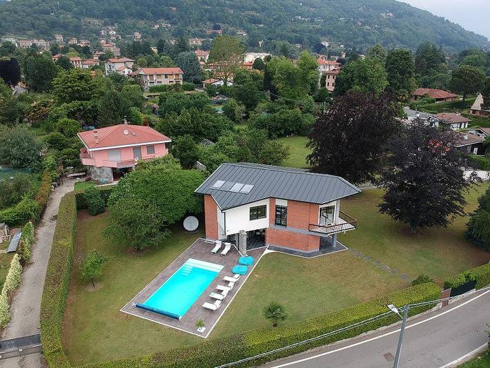 Aurora Villa with pool in Lesa in Lesa, Lago Maggiore (Piemonte)