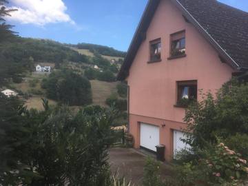 Gîte pour 2 personnes, avec vue et jardin à Fréland