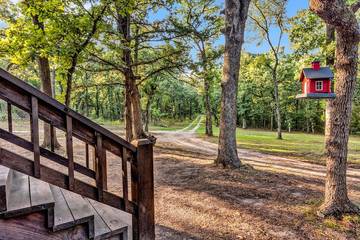 Log Cabin for 11 Guests in Lake Texoma, Oklahoma, Picture 3