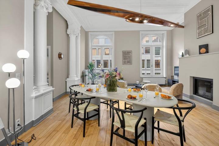Loft voor 10 personen, with Balkon and Terras as well as Uitzicht in Brussel