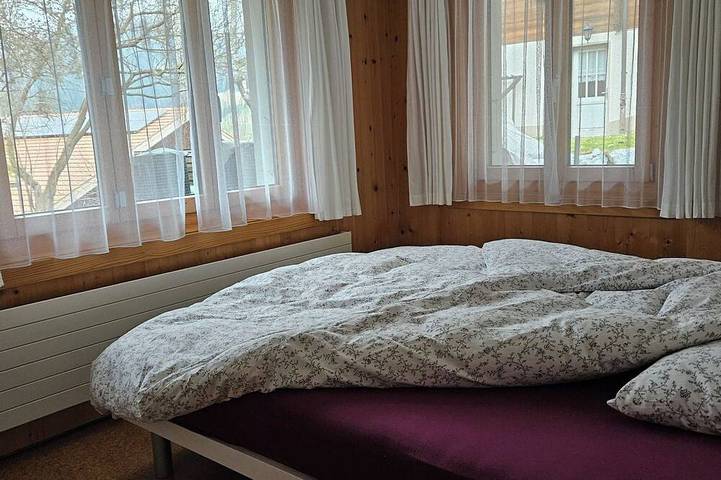 Ganze Wohnung, Burkhalter Appartement/Fewo, Dusche oder Bad, Wc 4-Bettwohnung in Saanenmöser, Zweisimmen