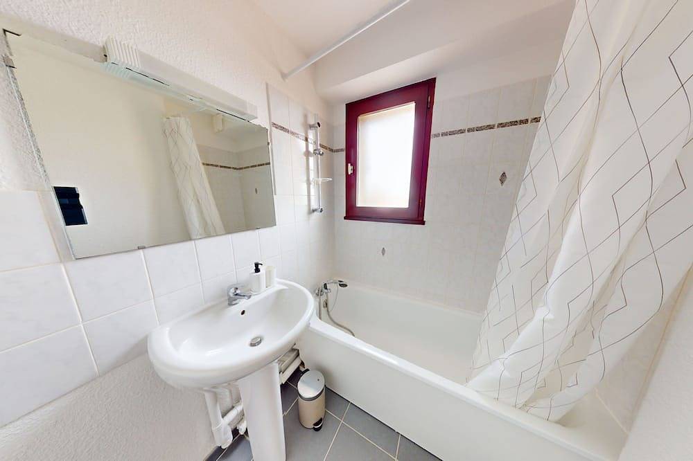 Entire apartment, Appartement L'escalade Marine in Ouistreham, Caen region