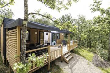 Mobil home pour 4 personnes, avec bassin pour enfant à Lamothe-Fénelon