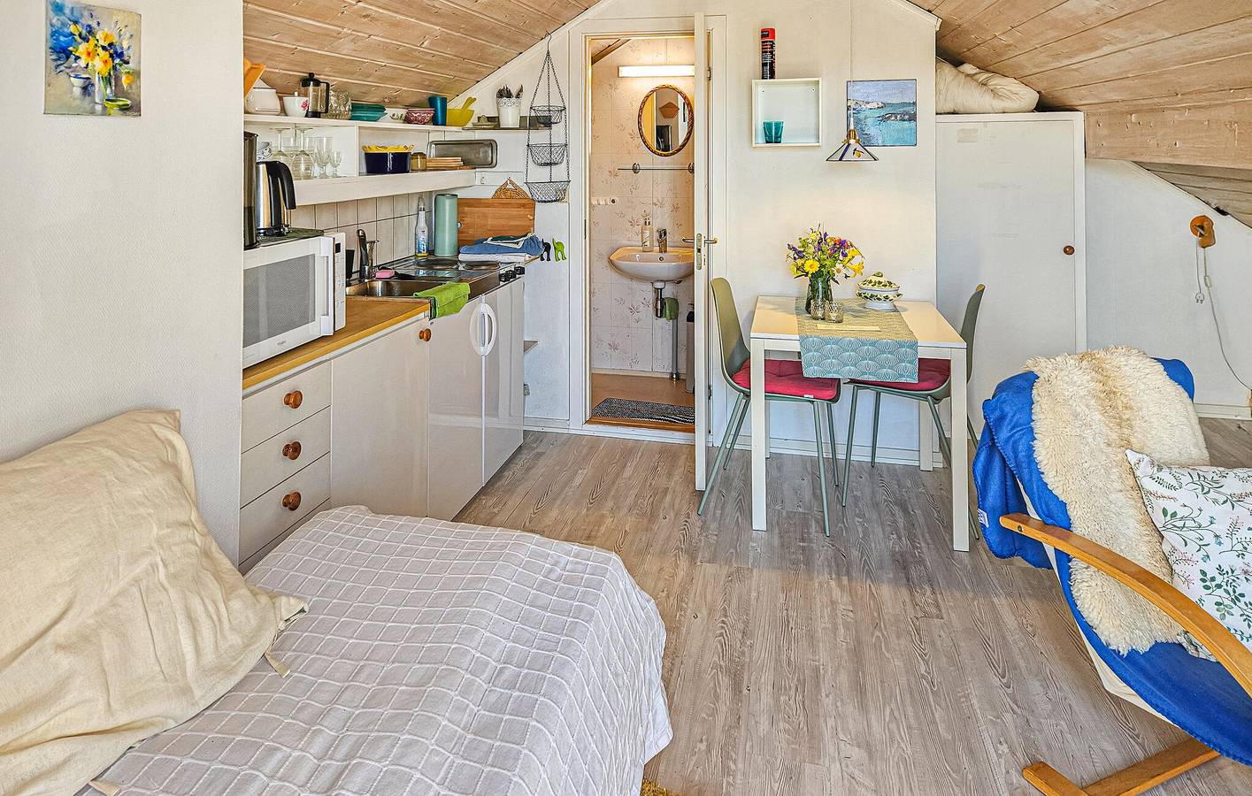 Hel ferieleilighet, Ferieleilighet for 2 personer med hage in Lillesand 