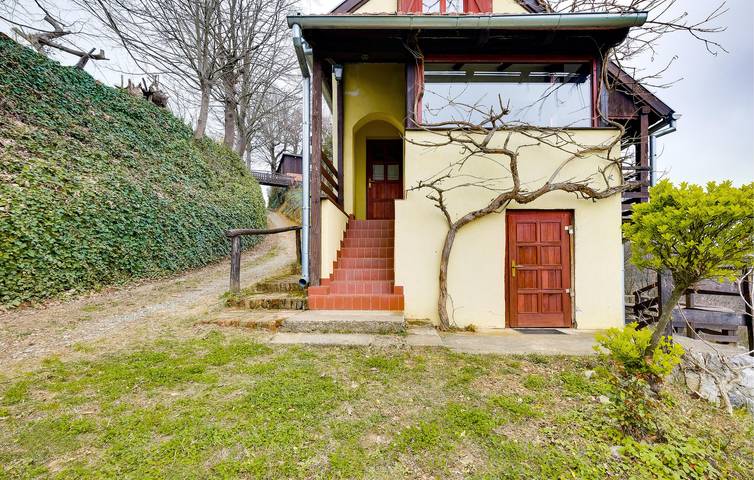 Charmante Ferienwohnung mit WLAN, Klimaanlage, Parkplatz, Terrasse und Grill in Općina Veliki Pisanica, Bjelovar-Bilogora