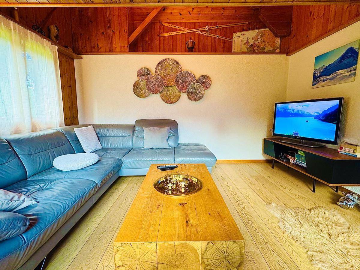 Ganze Wohnung, Cozy Apartment in Vintage House in Kandersteg in Kandersteg, Frutigen - Lenk - Adelboden