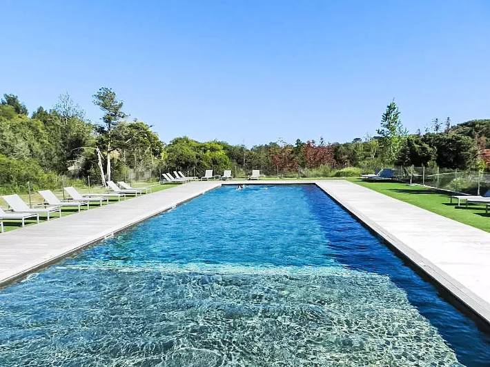 Appartement de vacances pour 4 personnes, avec Terrasse ainsi que Jardin et Piscine