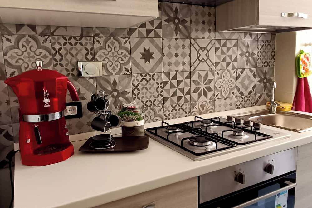 Entire apartment, Cozy apartment Bracciano center, very close to the train station in Bracciano, Lake Bracciano