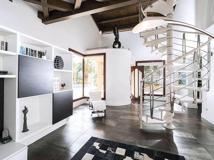 Location de vacances pour 12 personnes, avec jardin et piscine ainsi que jacuzzi et terrasse à Agrigente - 2