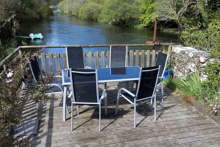 Gîte pour 7 personnes, avec Terrasse et Jardin à Rédené