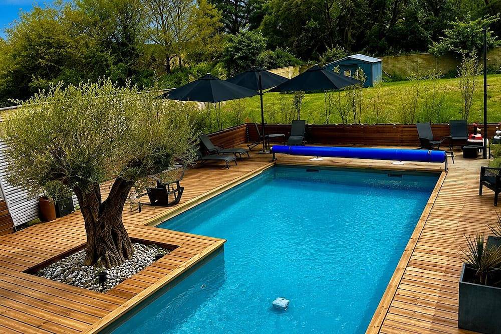 L'incontournable / Jaccuzi -Piscine-Sauna-Hammam in Challans, Vallée de la Loire