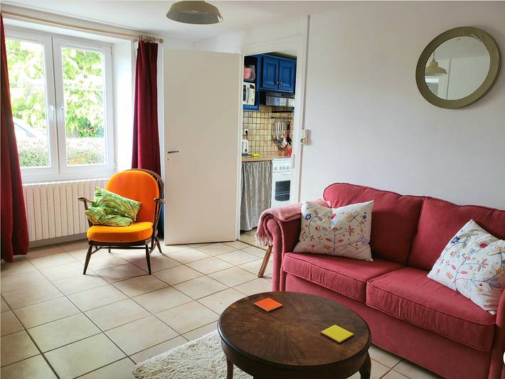 Gîte pour 4 personnes, avec piscine, adapté aux familles à Vasles - 3