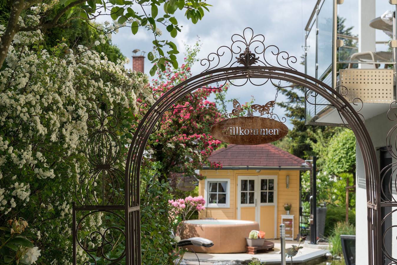 Ganze Wohnung, Gemütliche 4-Sterne-Ferienwohnung "Wolf" mit Terrasse, Grill & Wlan in Überlingen, Region Bodensee-Oberschwaben