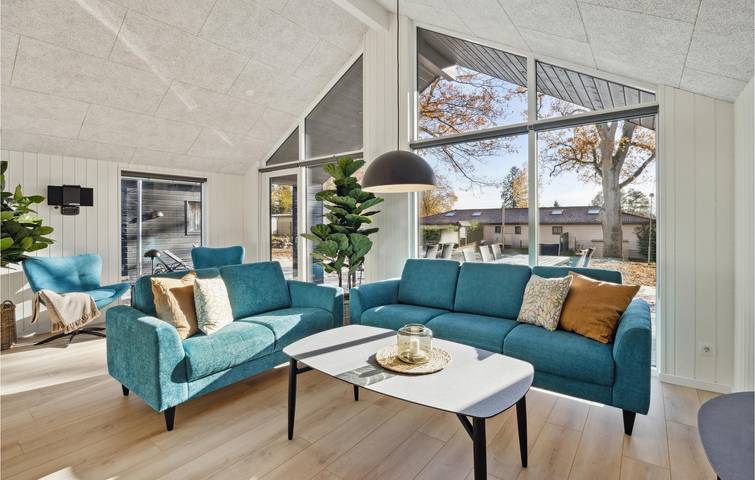 Ferienhaus für 12 Personen, mit Garten und Sauna sowie Whirlpool, kinderfreundlich in Krakow am See - 4