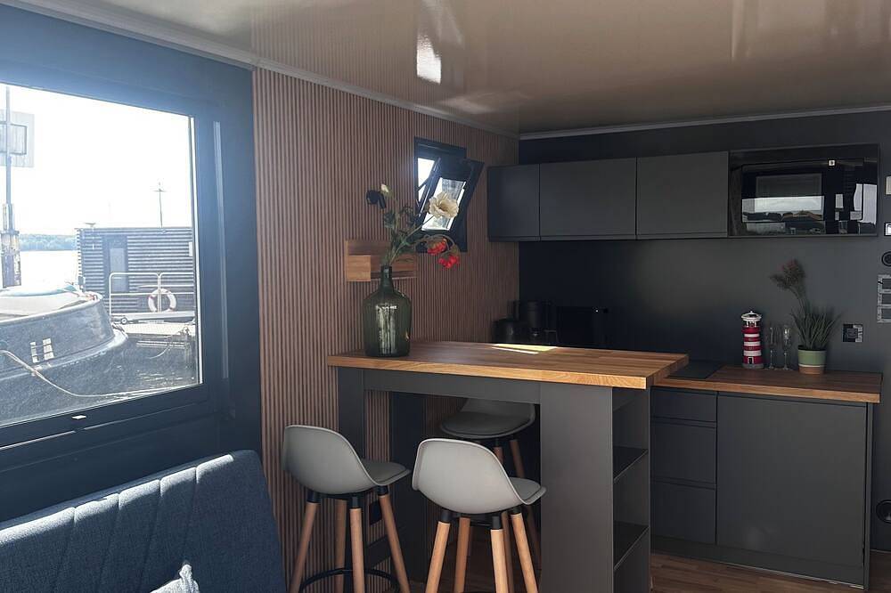 Premium Hausboot Wasservilla in Lübeck (Stadt), Lübeck
