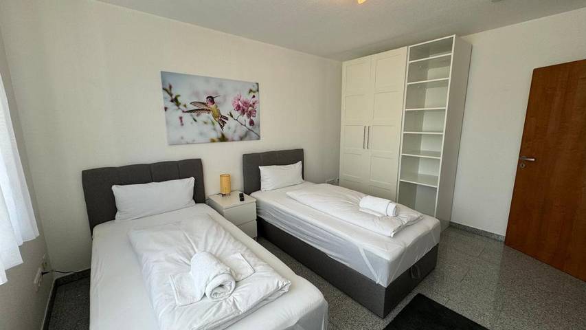Ferienwohnung für 8 Personen, mit Balkon und Terrasse sowie Ausblick in Niestetal - 3