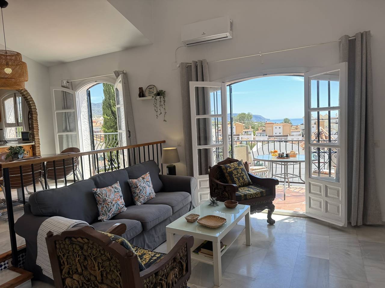 Villa Alaymar in Playa de Burriana, Nerja