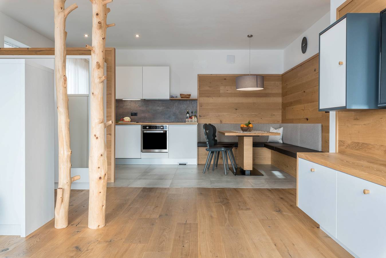 Ganze Wohnung, Ferienwohnung "Anger Living Raschötz" mit Bergblick, Gemeinschaftsgarten & Wlan in Tschöfas, Lajen