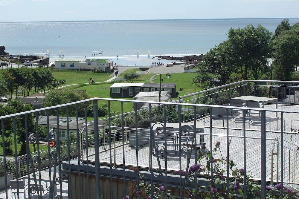 Stunning Views from this lovely holiday home in Cornwall