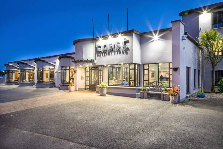 Hotel for 3 people, with Terrace in Rosslare