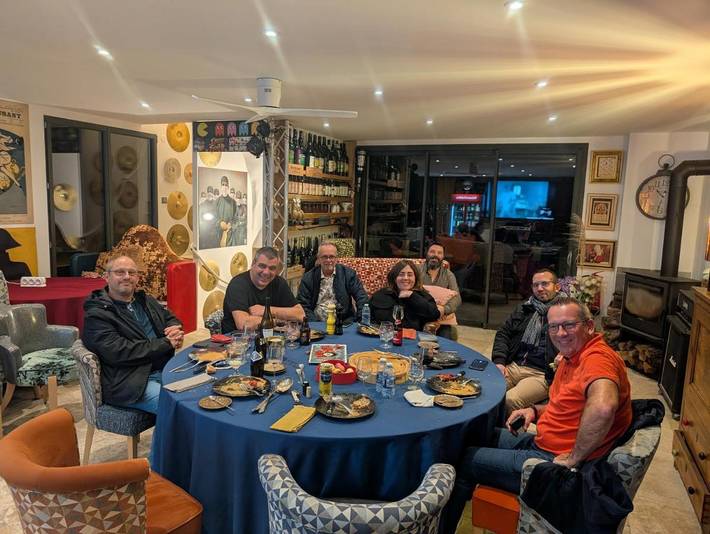 Chambre d’hôte pour 2 personnes, avec jardin ainsi que piscine et jacuzzi, animaux acceptés dans Rhône - 3