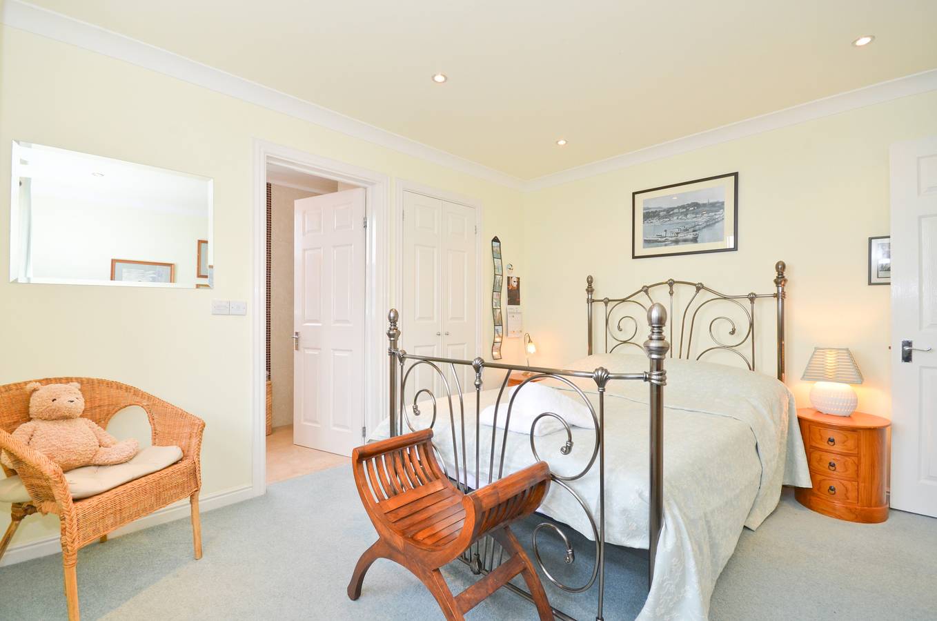 Entire apartment, Shanklin Stunning Sea Views in Shanklin, Isle of Wight