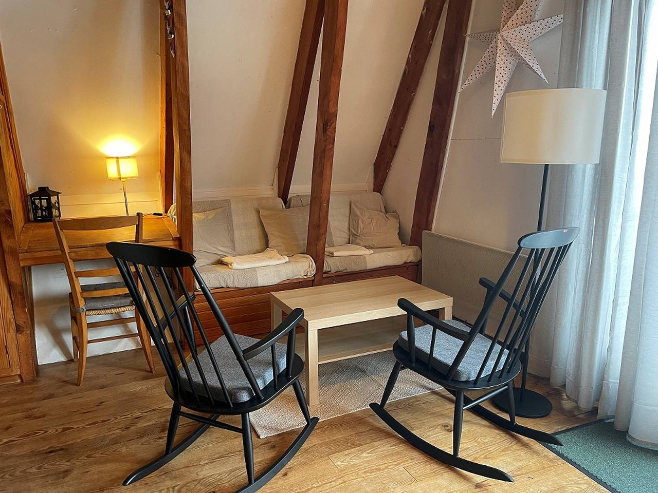 Chalet montagnard avec balcon, proche piste et centre in Super Besse, Besse-et-Saint-Anastaise