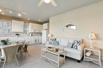 Vacation Home for 12 Guests in Miramar Beach, Emerald Coast, Picture 1