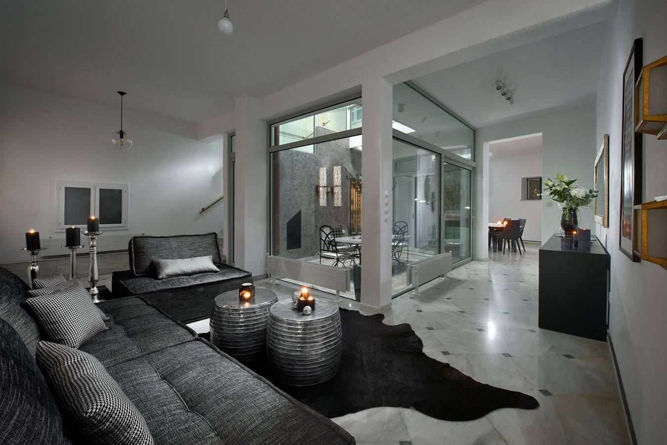 Elegant Plaka Townhouse | Aldis Mansion | 3 Bedrooms | Central Athens Location | Luxurious Furnishings in Central Section of Athens, Athens