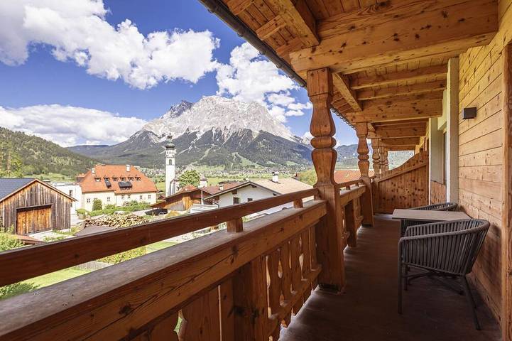 Ferienwohnung für 7 Personen, mit Whirlpool und Sauna sowie Balkon - 1