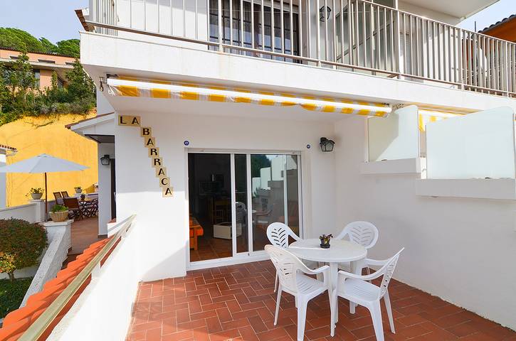 Casa rural para 6 personas, con terraza, Se admiten mascotas en Canyelles - 4