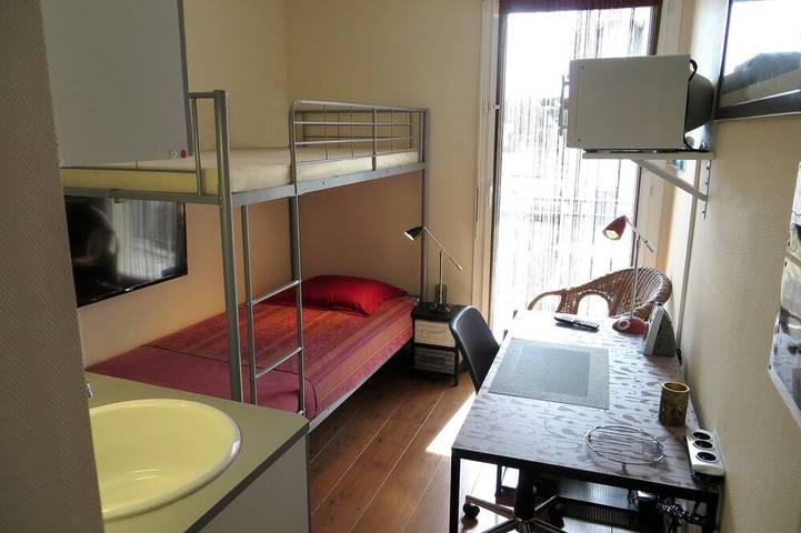 Location de vacances pour 2 personnes, avec piscine et balcon à Ouistreham