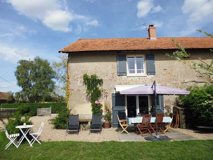 Gîte pour 8 personnes, avec jardin dans Le Bouchaud