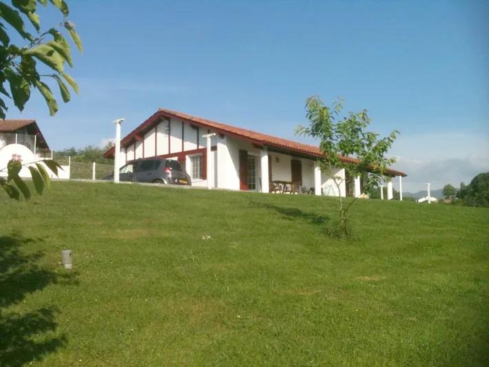 Apartamento de vacaciones para 5 personas, con vistas y jardín - 1